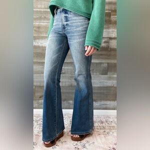 ⚜️ EUC JUDY BLUE High-rise Tummy Control Flare Jeans in Vintage Wash sz 25